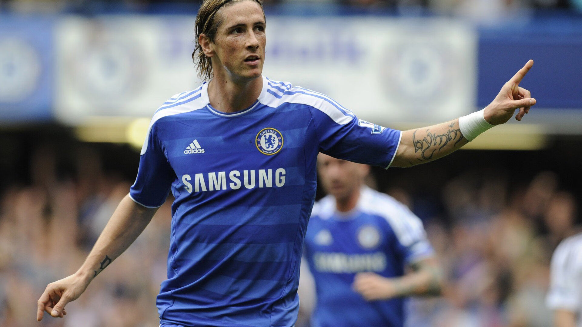 皇马边锋单挑突破成为得分关键，皇马套右边锋